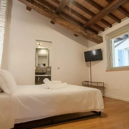 Umbrian Concierge - La Corte Del Grillo 招待所 佩鲁贾