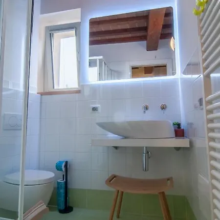 Umbrian Concierge - La Corte Del Grillo 3* Perugia