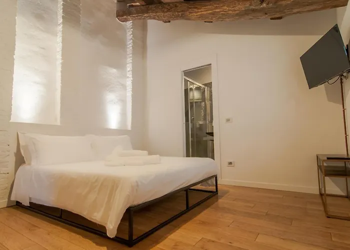 Umbrian Concierge - La Corte Del Grillo 3*