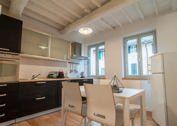 Umbrian Concierge - La Corte Del Grillo 3* Perugia